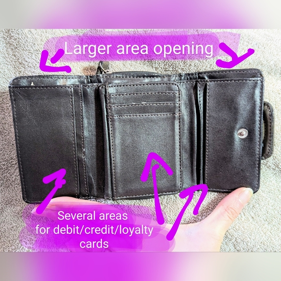 d-fusion brand, grey colour tri fold small wallet, lots of space, GUC - Picture 10 of 14